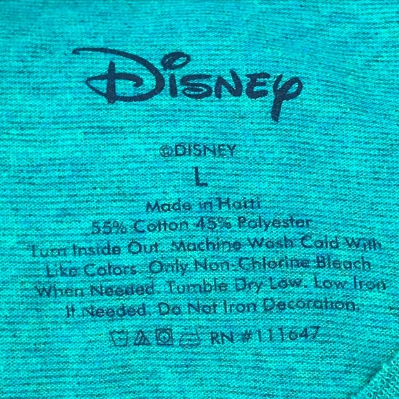 NWOT Disney Peter Pan Neverland Graphic Tee Large - Picture 6 of 7